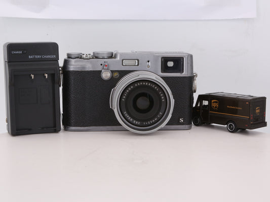 [Good, Shipping from US] Fujifilm X100S Camera
