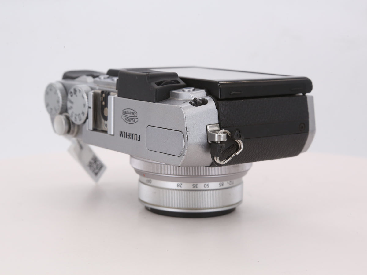 [Good, Shipping from US] Fujifilm X30 Camera
