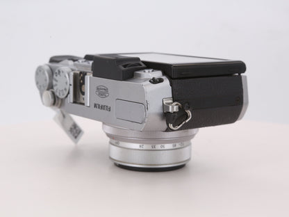 [Good, Shipping from US] Fujifilm X30 Camera