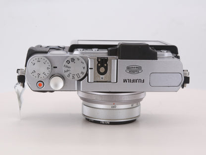 [Good, Shipping from US] Fujifilm X30 Camera