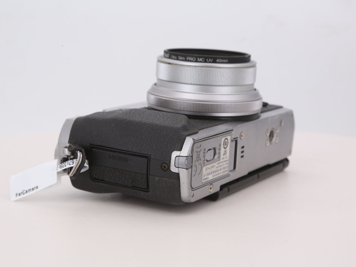 [Good, Shipping from US] Fujifilm X30 Camera