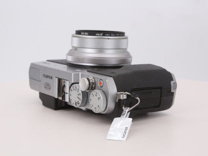 [Good, Shipping from US] Fujifilm X30 Camera