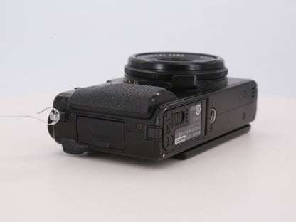 [Good, Shipping from US] Fujifilm X70 Camera