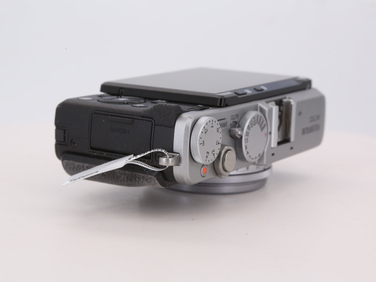 [Good, Shipping from US] Fujifilm X70 Camera