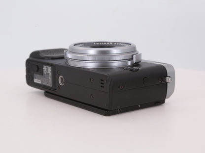 [Good, Shipping from US] Fujifilm X70 Camera