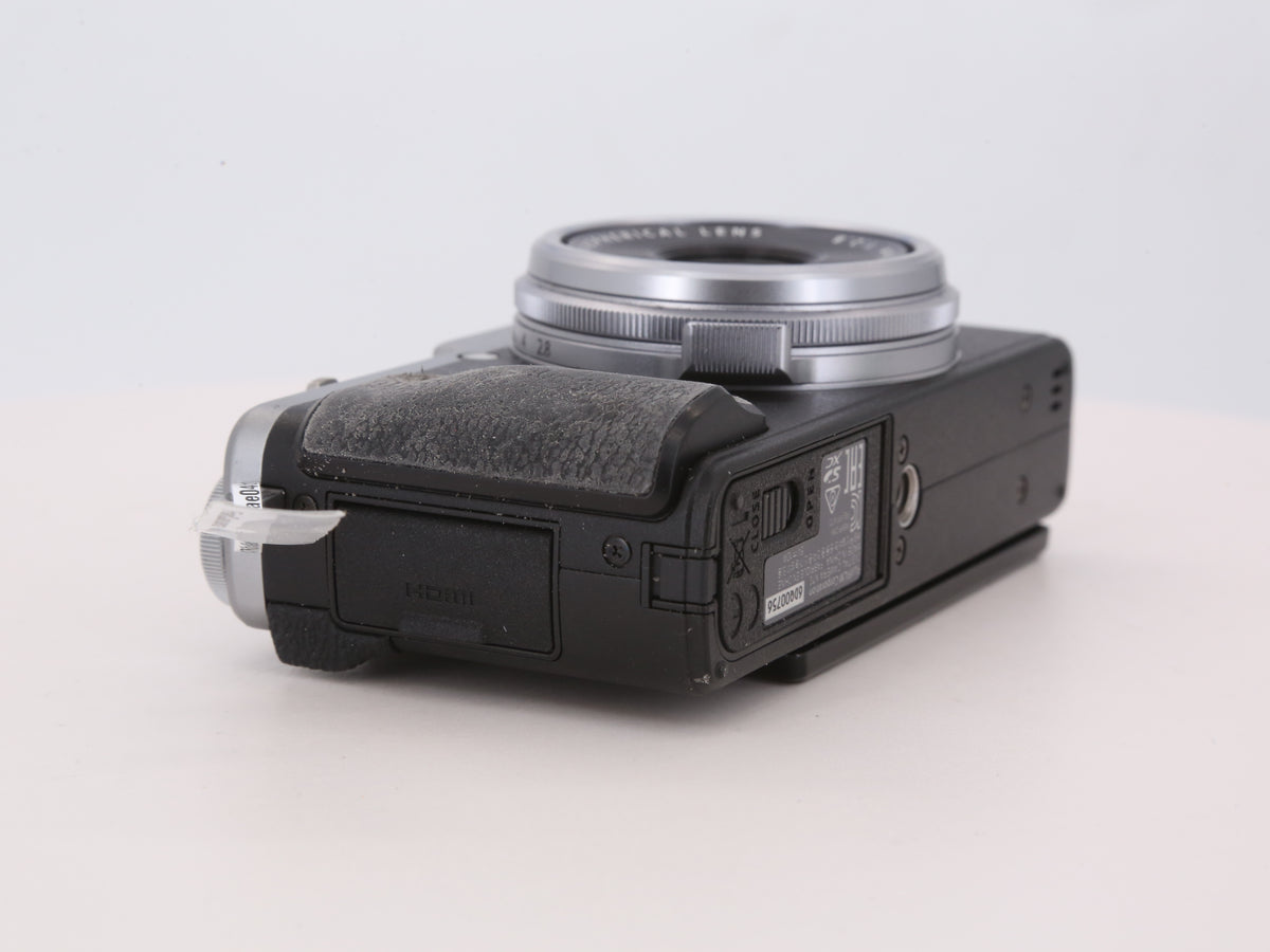 [Good, Shipping from US] Fujifilm X70 Camera