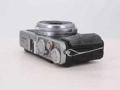 [Good, Shipping from US] Fujifilm X70 Camera