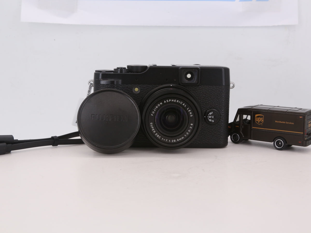[Good, Shipping from US] Fujifilm X10 Camera