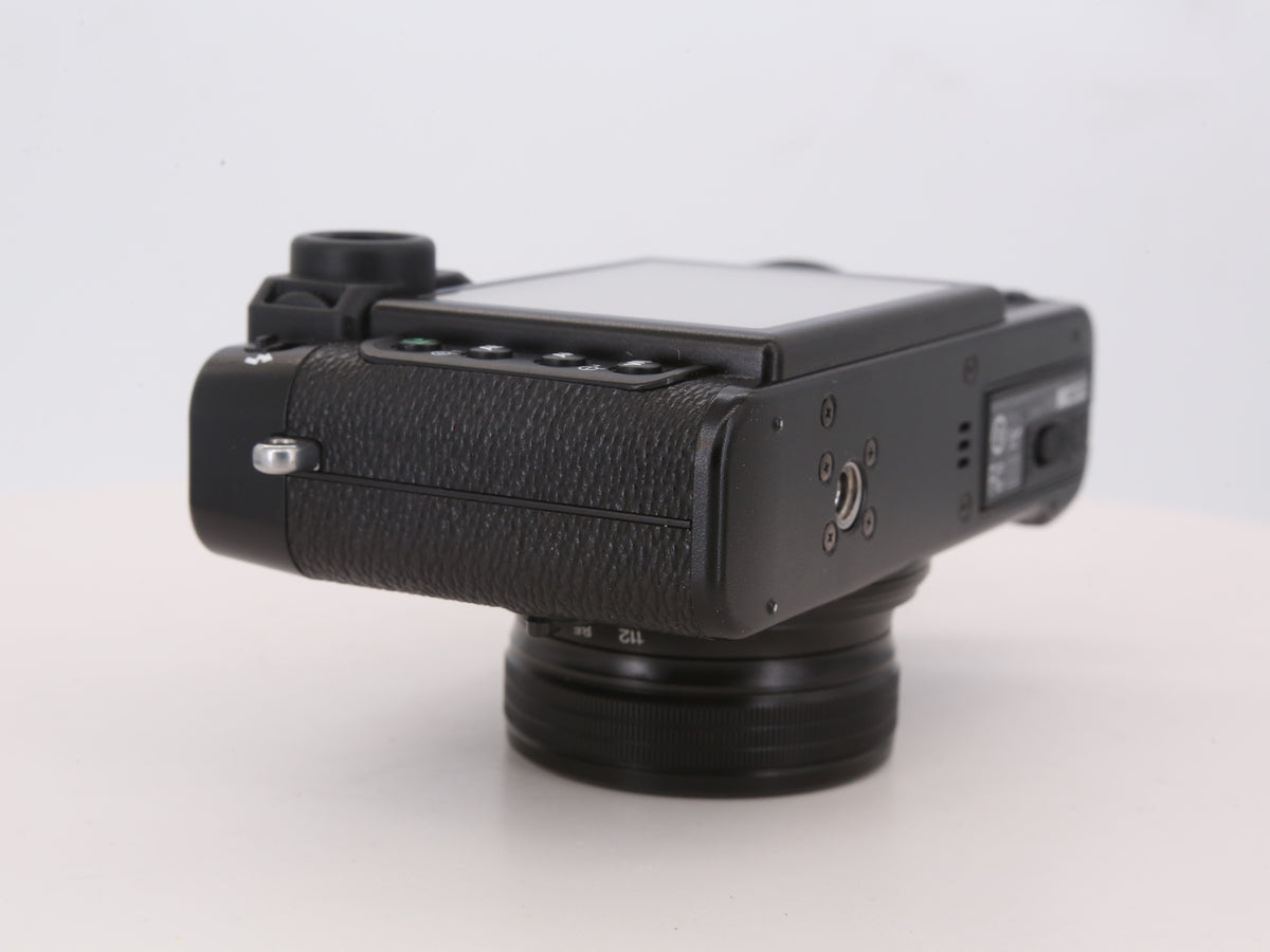 [Good, Shipping from US] Fujifilm X10 Camera