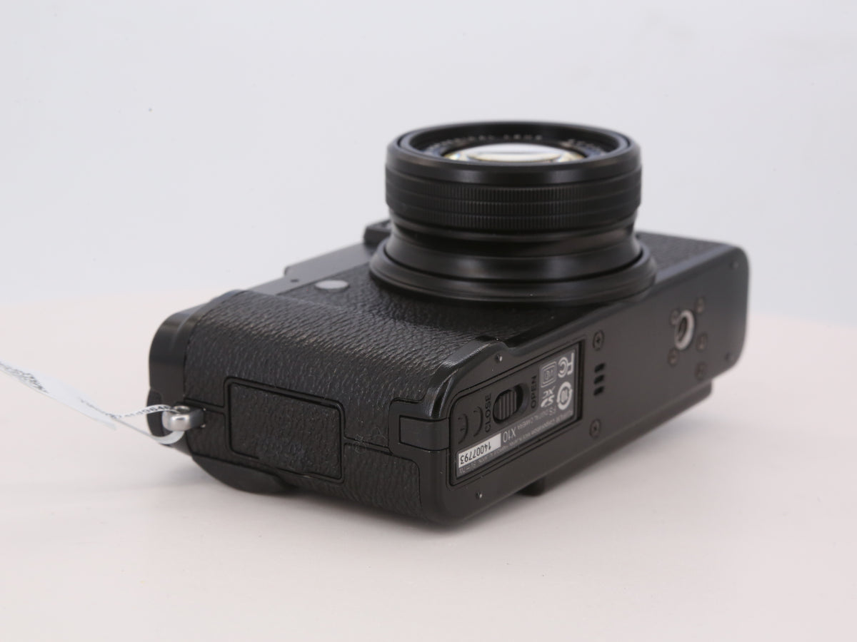 [Good, Shipping from US] Fujifilm X10 Camera