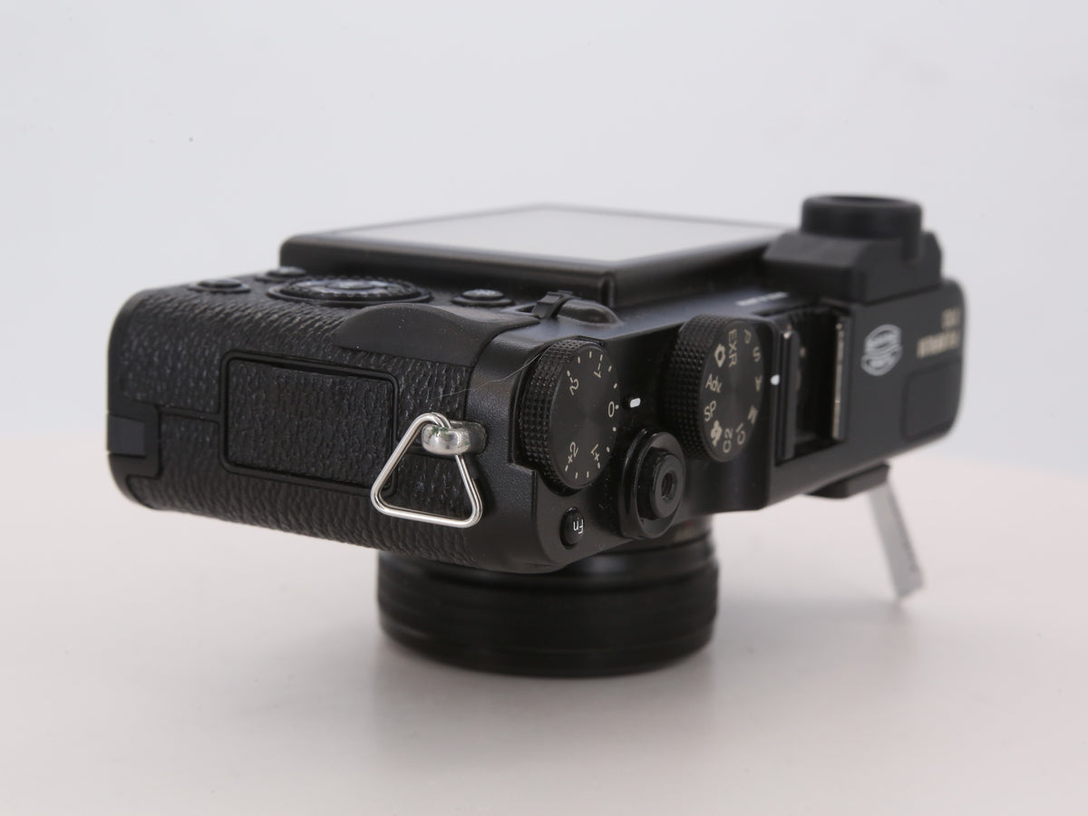 [Good, Shipping from US] Fujifilm X10 Camera