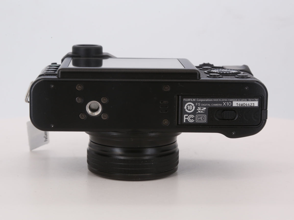 [Good, Shipping from US] Fujifilm X10 Camera