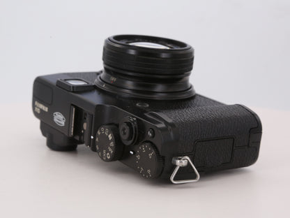 [Good, Shipping from US] Fujifilm X10 Camera