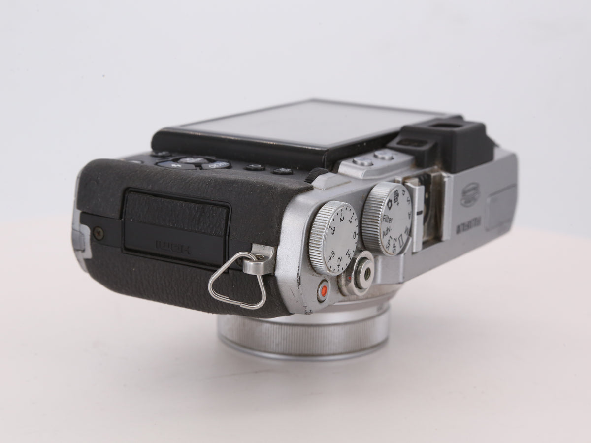 [Good, Shipping from US] Fujifilm X30 Camera