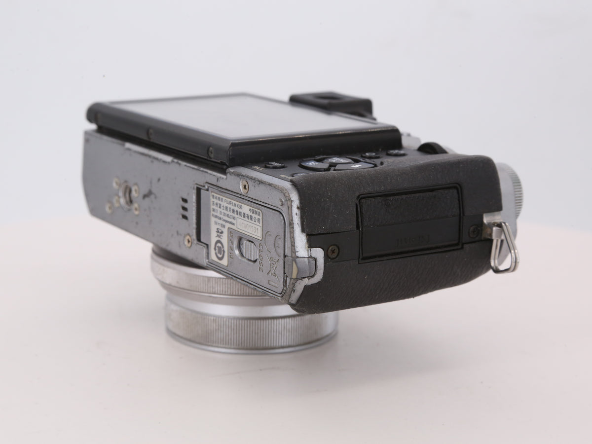 [Good, Shipping from US] Fujifilm X30 Camera