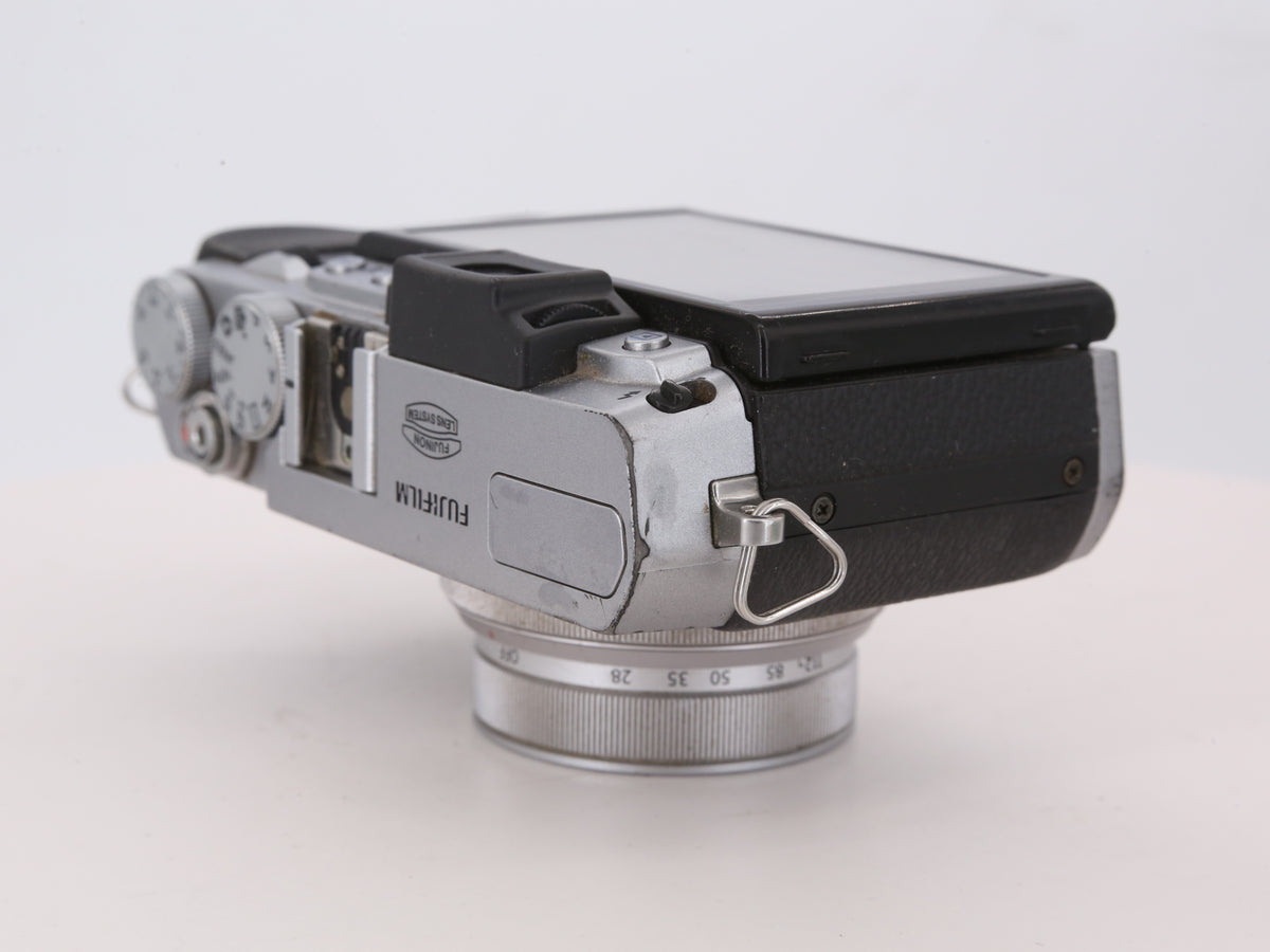 [Good, Shipping from US] Fujifilm X30 Camera