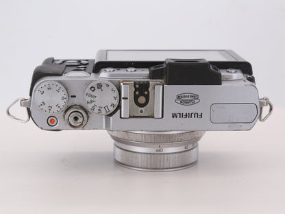 [Good, Shipping from US] Fujifilm X30 Camera