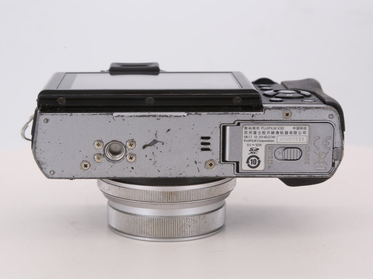 [Good, Shipping from US] Fujifilm X30 Camera