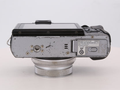 [Good, Shipping from US] Fujifilm X30 Camera