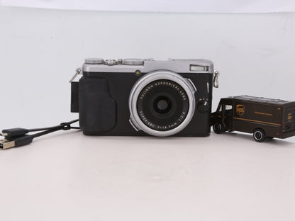[Good, Shipping from US] Fujifilm X70 Camera