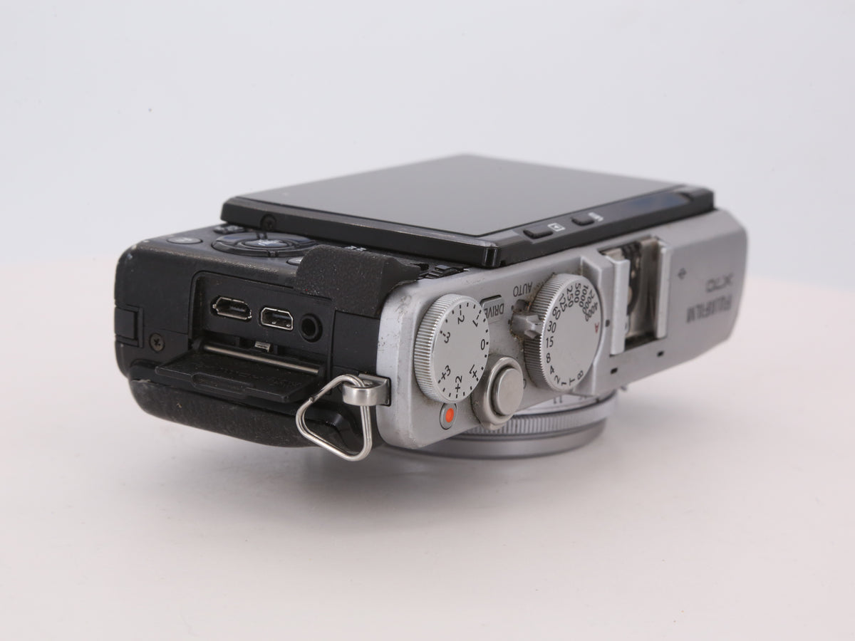 [Good, Shipping from US] Fujifilm X70 Camera