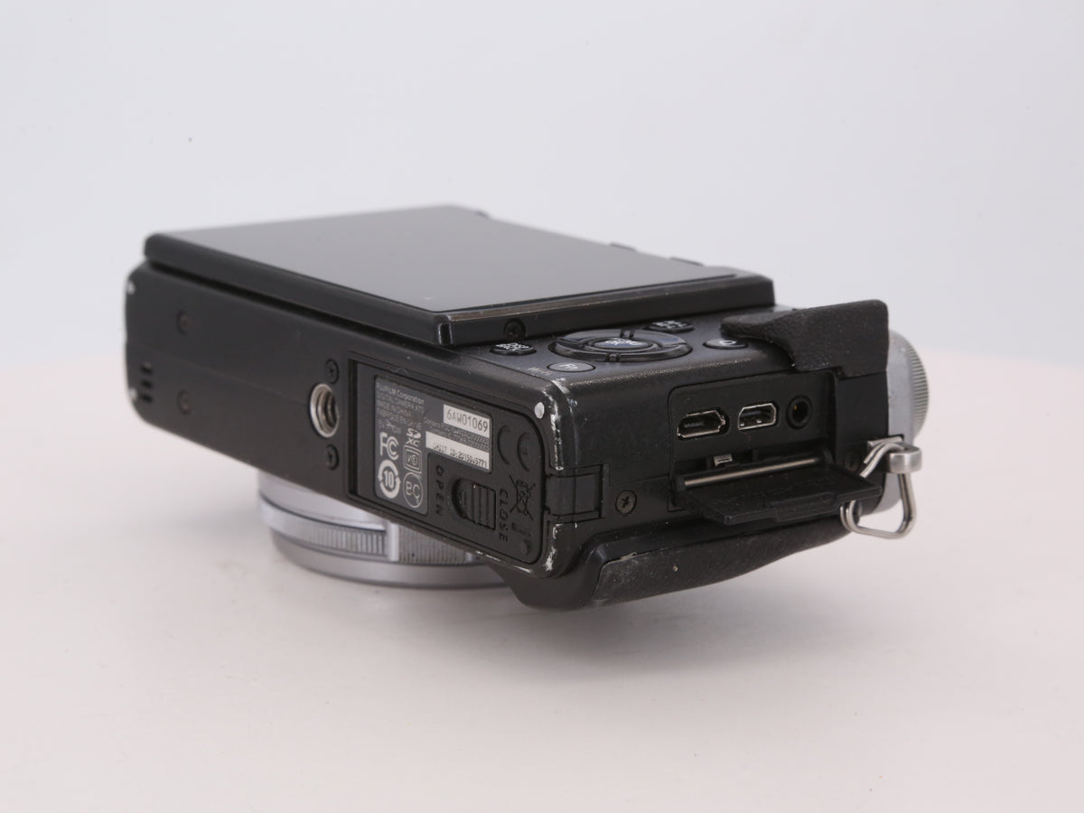 [Good, Shipping from US] Fujifilm X70 Camera