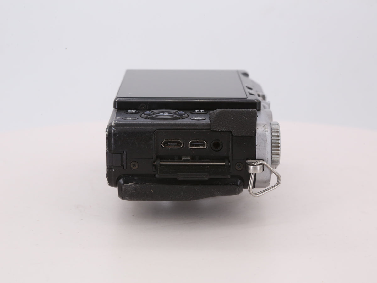 [Good, Shipping from US] Fujifilm X70 Camera