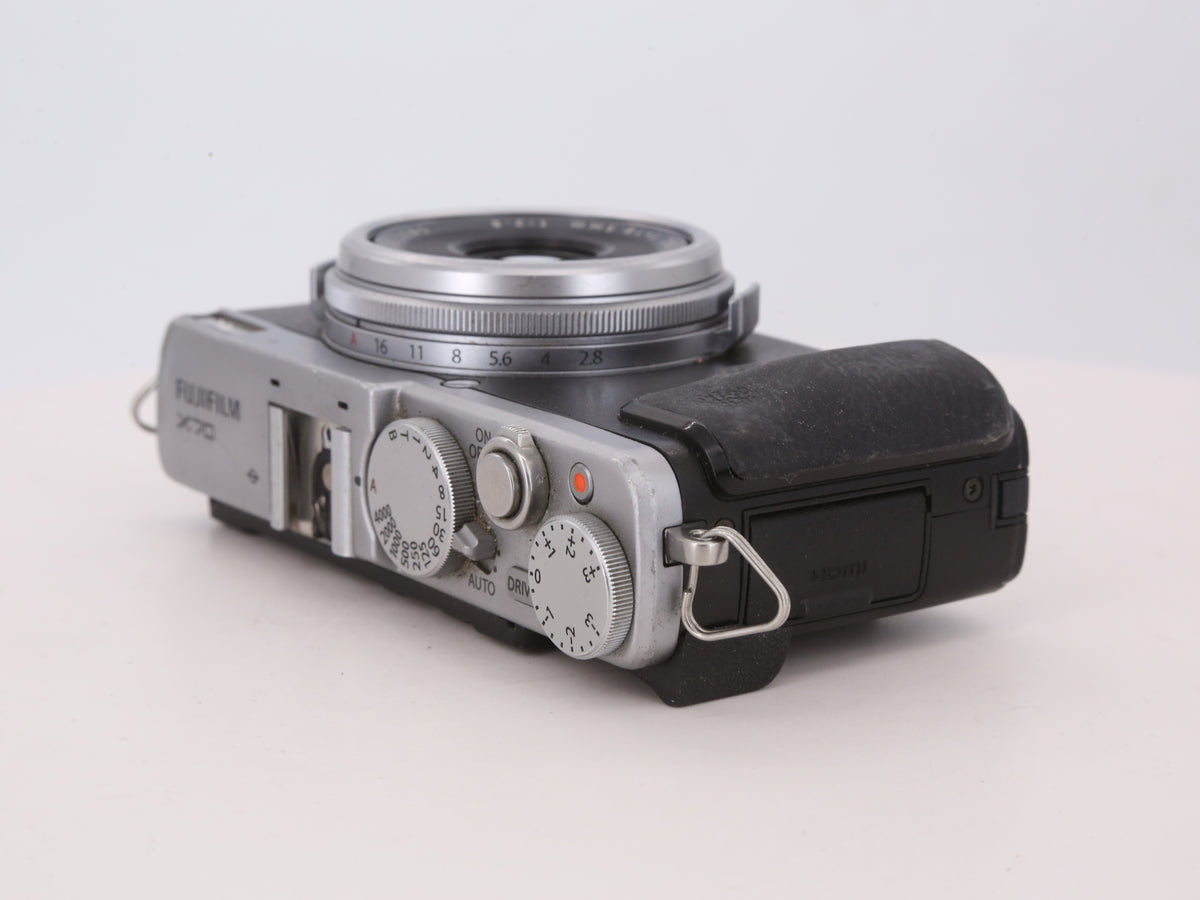 [Good, Shipping from US] Fujifilm X70 Camera