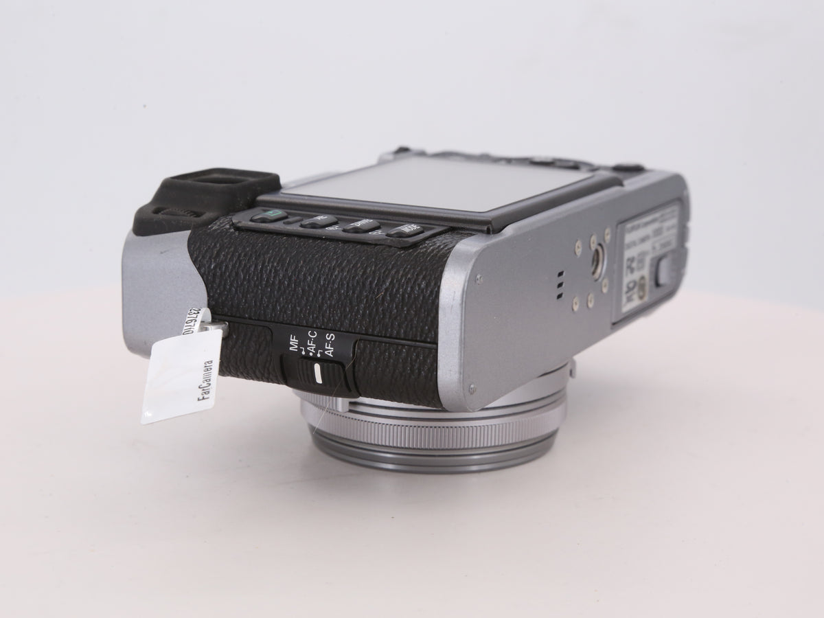 [Good, Shipping from US] Fujifilm X100S Camera