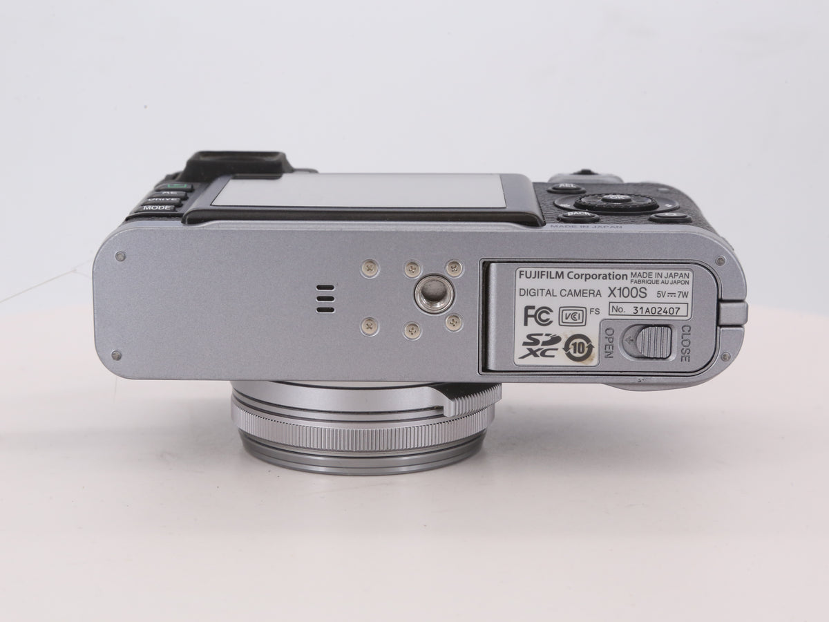 [Good, Shipping from US] Fujifilm X100S Camera