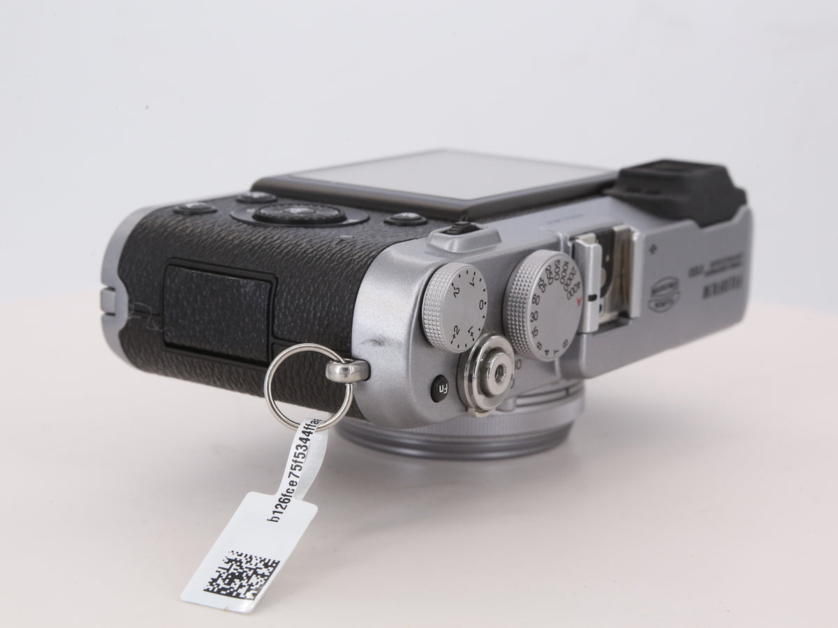 [Good, Shipping from US] Fujifilm X100 Camera