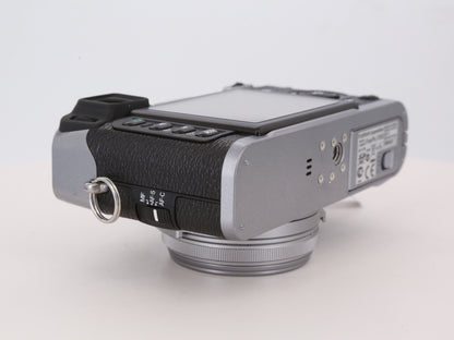 [Good, Shipping from US] Fujifilm X100 Camera