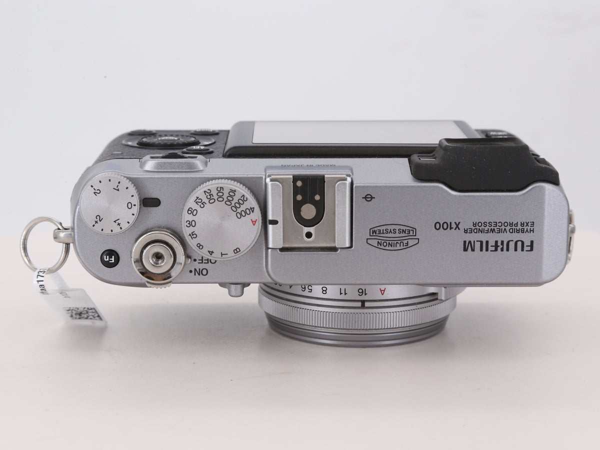 [Good, Shipping from US] Fujifilm X100 Camera