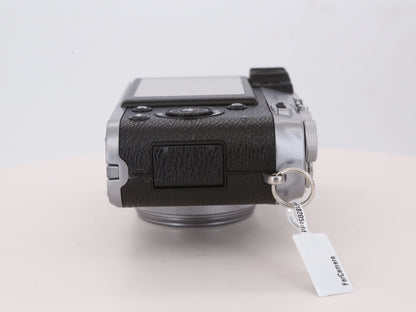 [Good, Shipping from US] Fujifilm X100 Camera