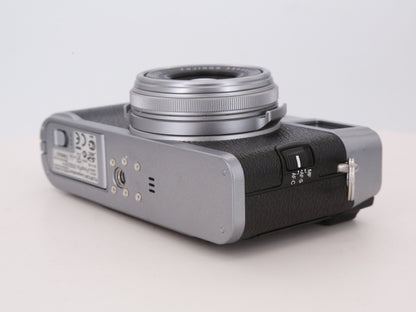 [Good, Shipping from US] Fujifilm X100 Camera