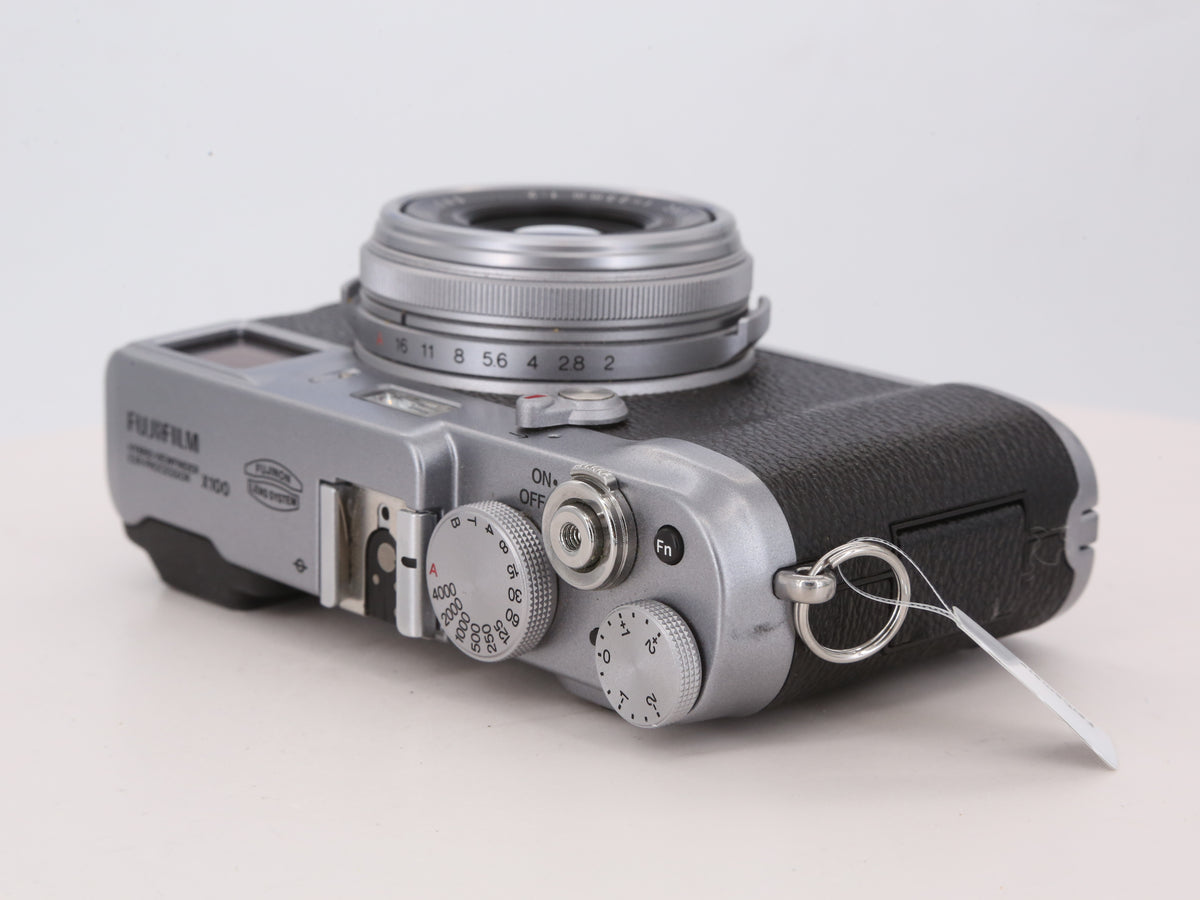[Good, Shipping from US] Fujifilm X100 Camera