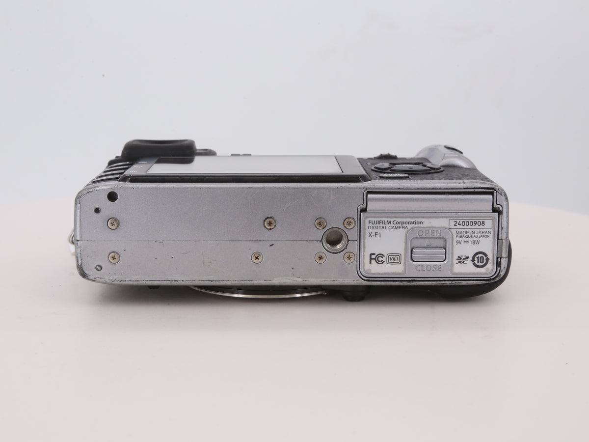 [Good, Shipping from US] Fujifilm X-E1 Camera