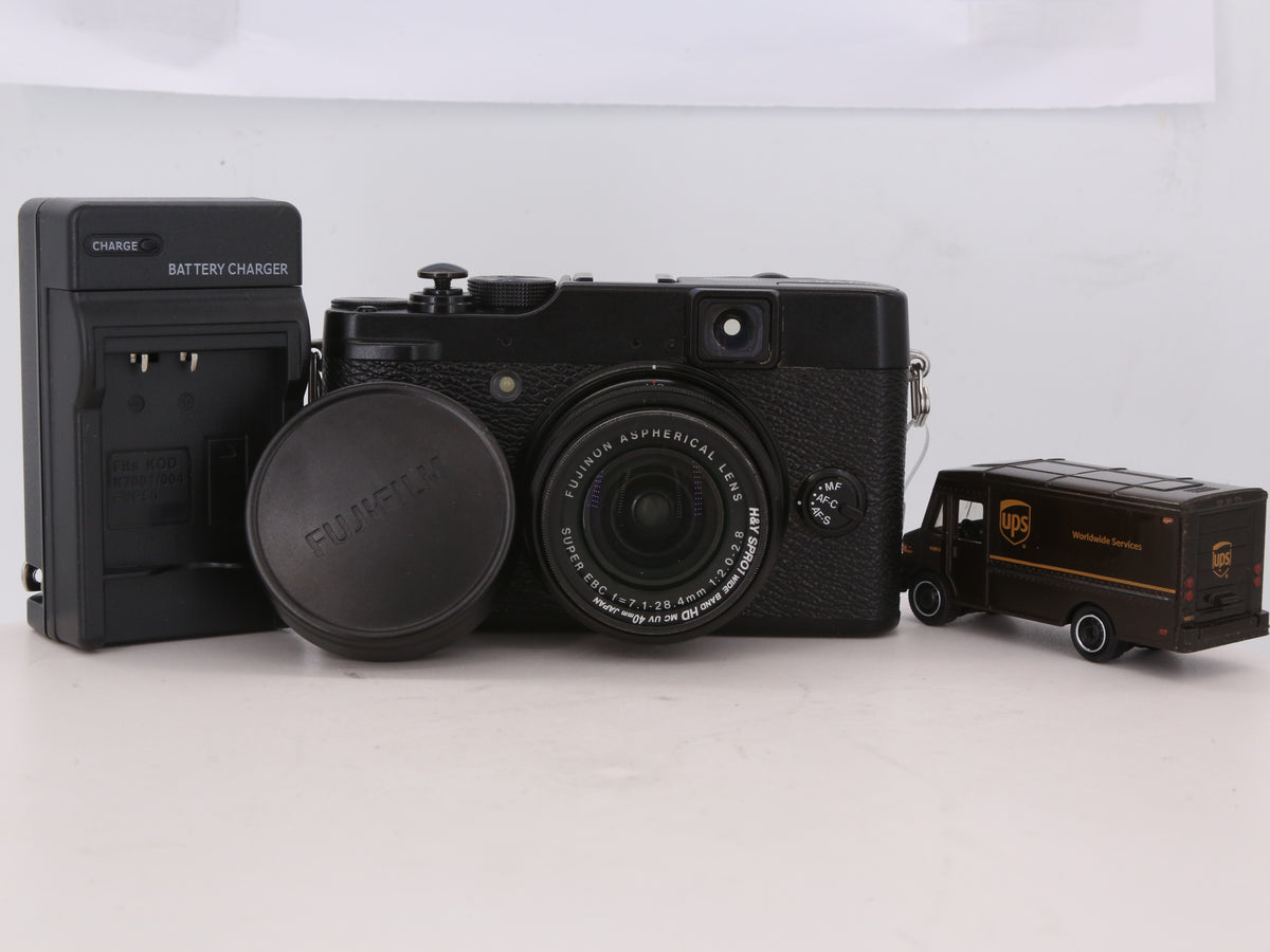 [Good, Shipping from US] Fujifilm X10 Camera