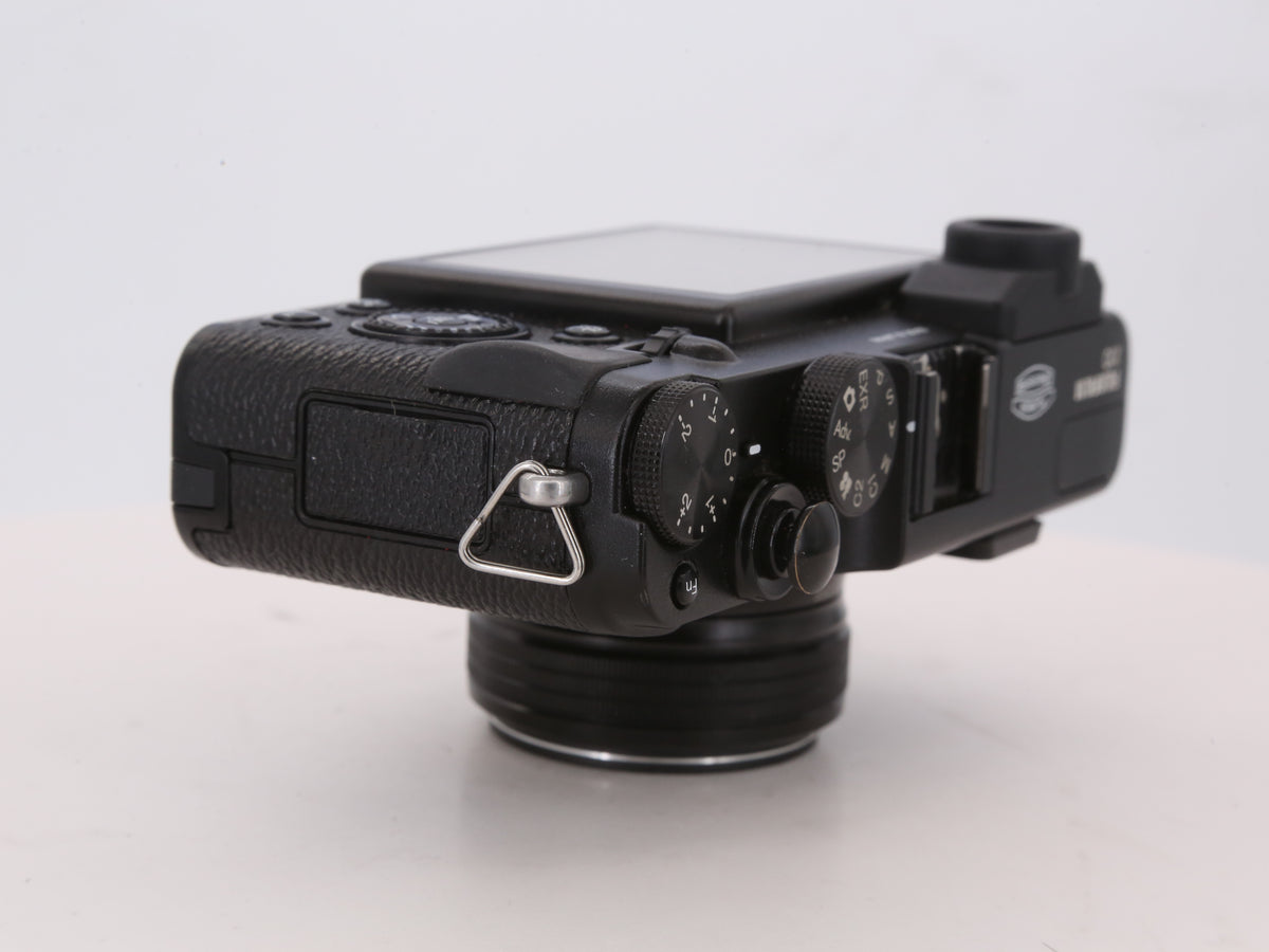 [Good, Shipping from US] Fujifilm X10 Camera
