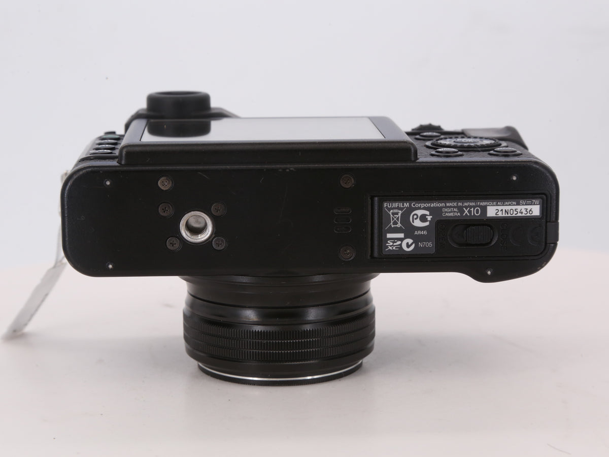 [Good, Shipping from US] Fujifilm X10 Camera