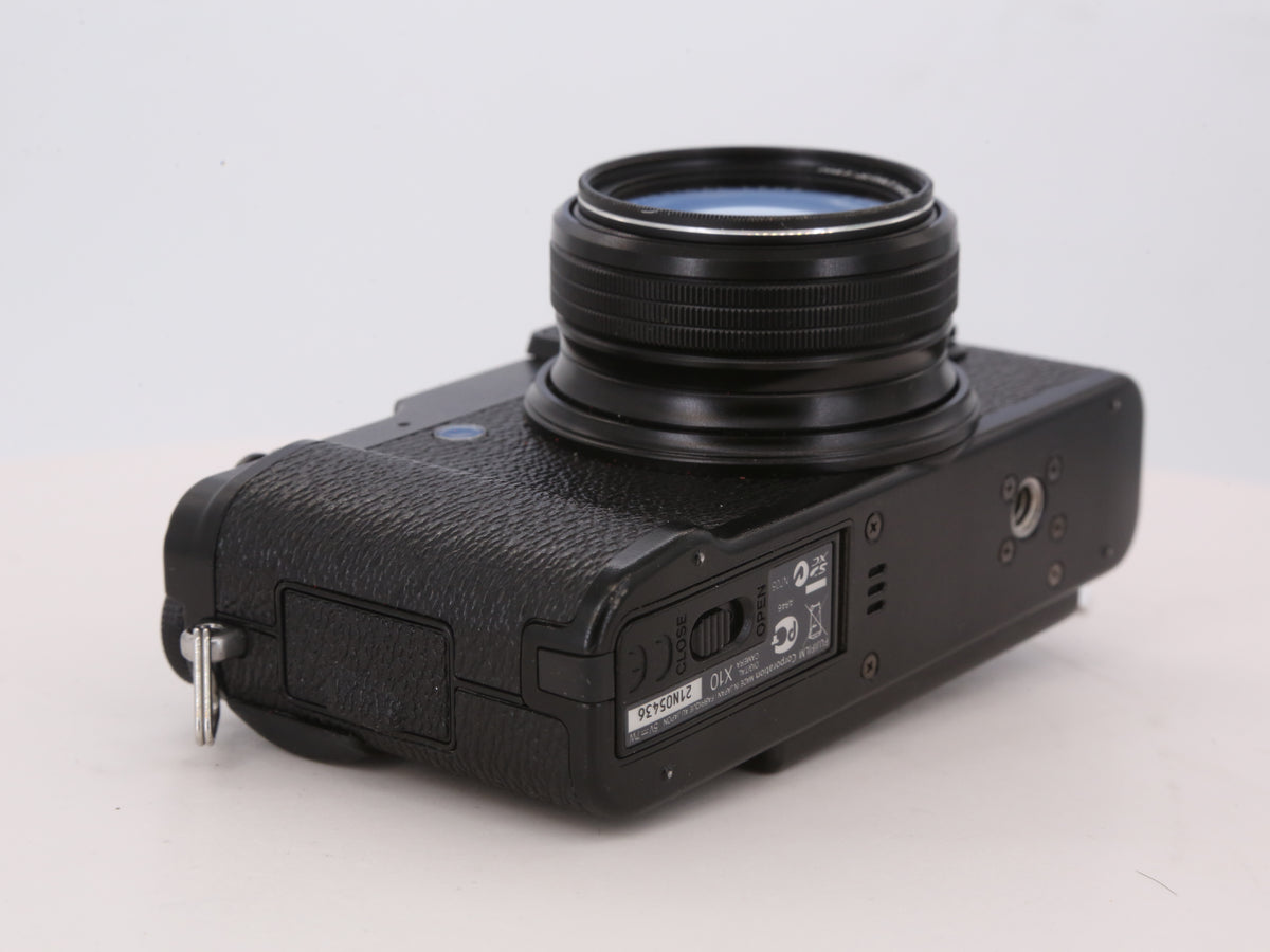 [Good, Shipping from US] Fujifilm X10 Camera