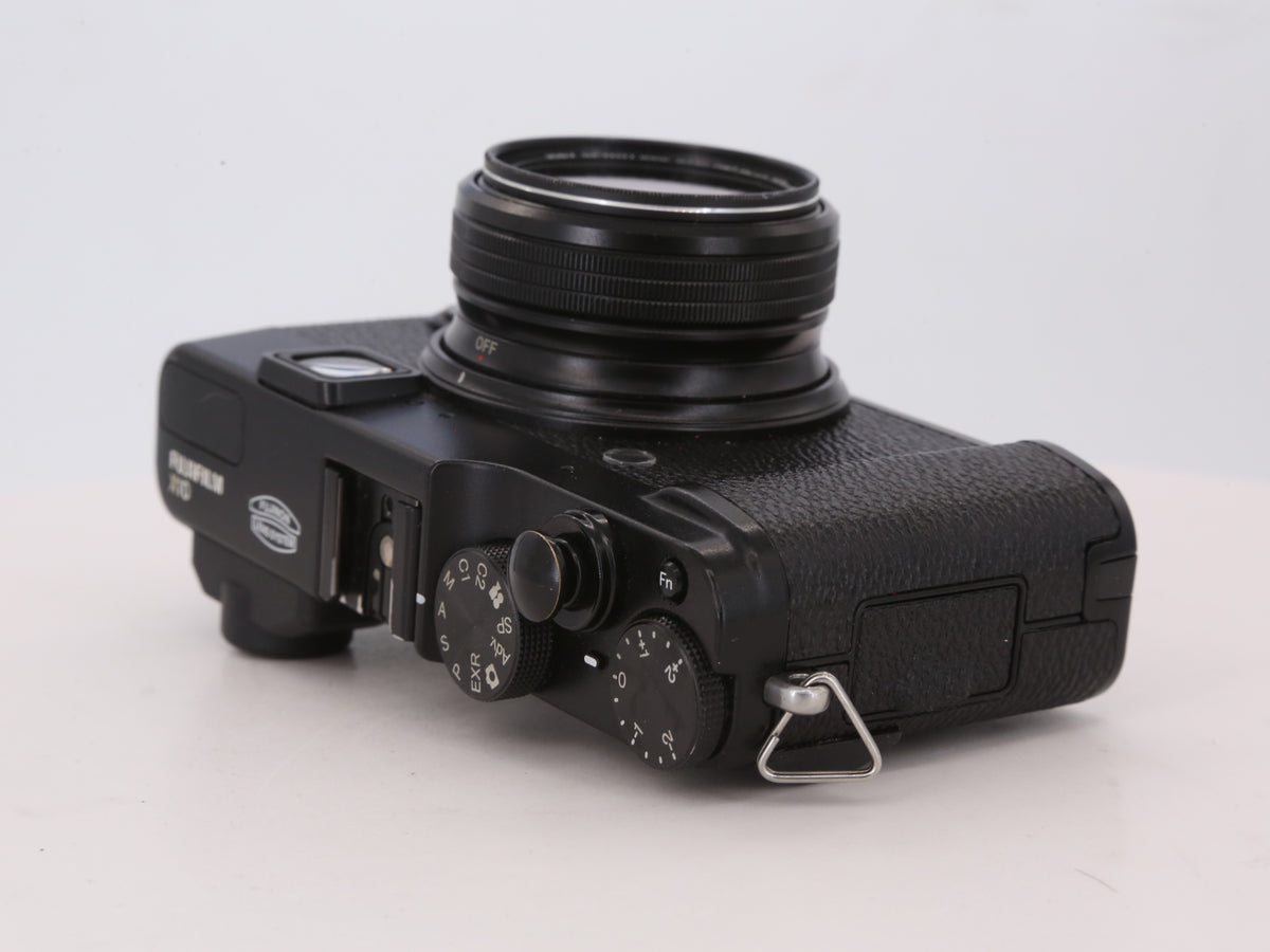 [Good, Shipping from US] Fujifilm X10 Camera