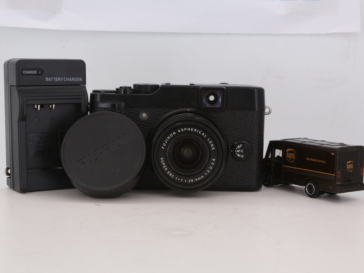 [Good, Shipping from US] Fujifilm X10 Camera