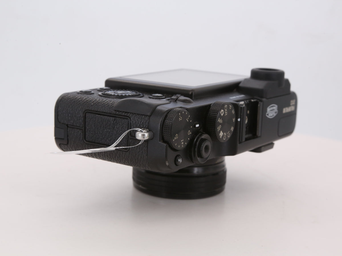 [Good, Shipping from US] Fujifilm X10 Camera