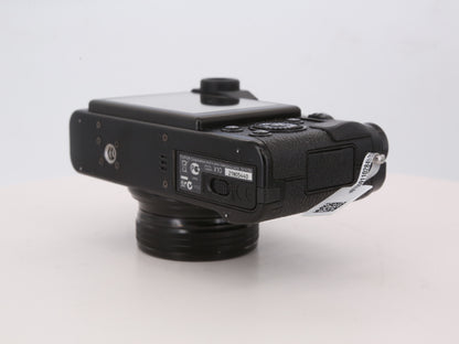[Good, Shipping from US] Fujifilm X10 Camera
