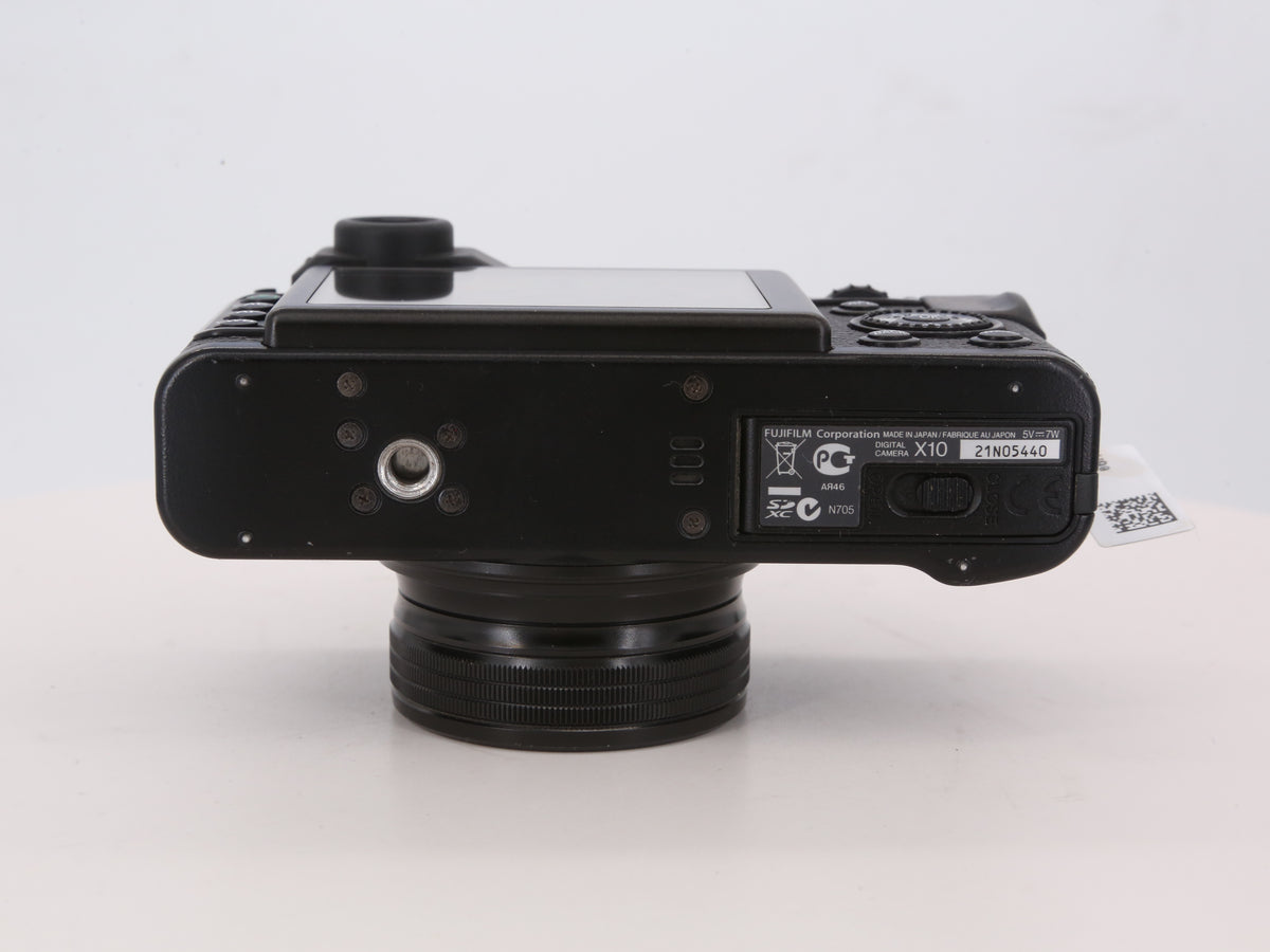 [Good, Shipping from US] Fujifilm X10 Camera