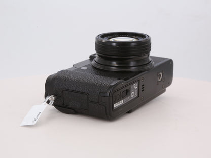 [Good, Shipping from US] Fujifilm X10 Camera