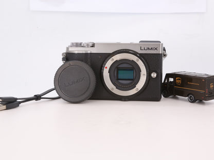 [Good, Fast Shipping] Panasonic Lumix GX9 Camera