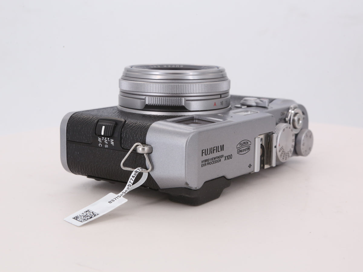 [Good, Shipping from US] Fujifilm X100 Camera