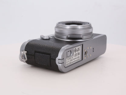 [Good, Shipping from US] Fujifilm X100 Camera